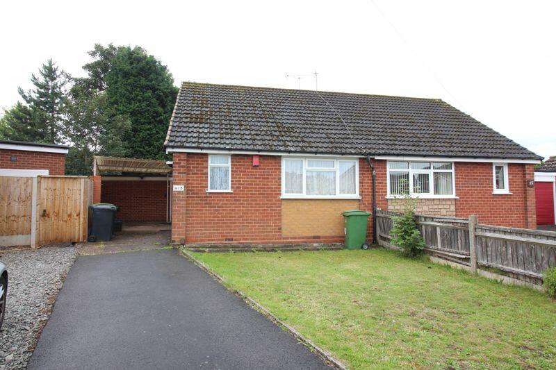 2 bedroom semidetached bungalow for sale in KINGSWINFORD, Fellows