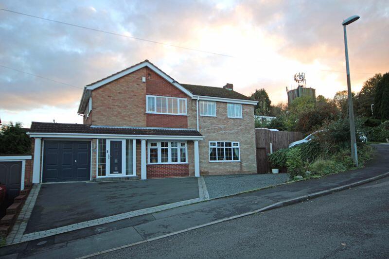 4 bedroom detached house for sale in KINGSWINFORD, Grange Lane, DY6