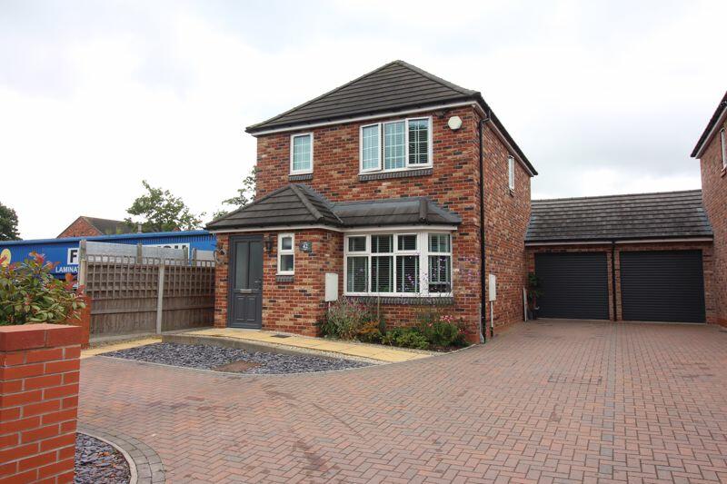 3 bedroom detached house for sale in WORDSLEY, Camphill, DY8