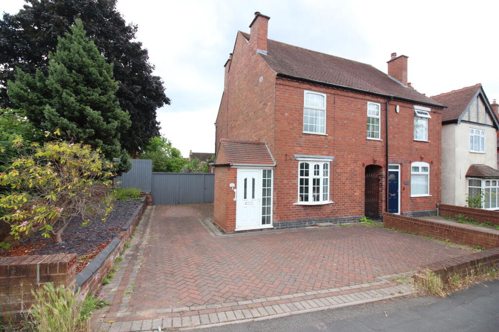 Main image of property: KINGSWINFORD, Bromley Lane