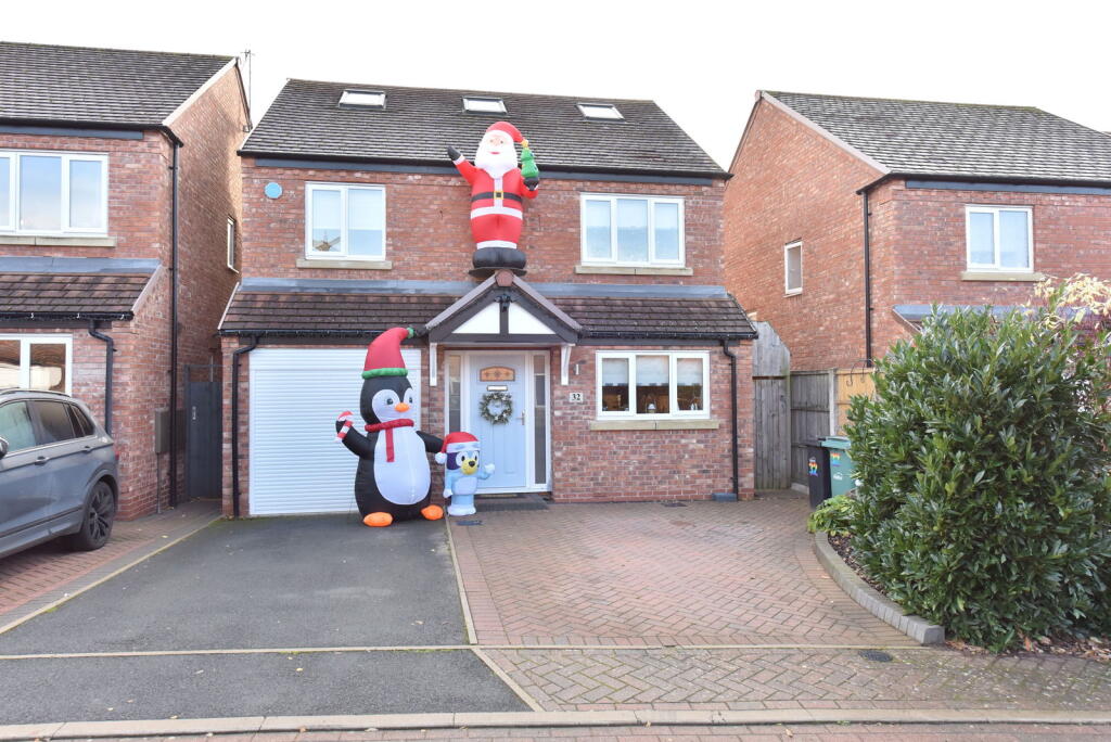 Main image of property: WORDSLEY, Guardians Walk