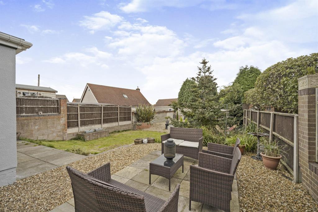 2 bedroom detached bungalow for sale in Legge Lane, Bilston, WV14