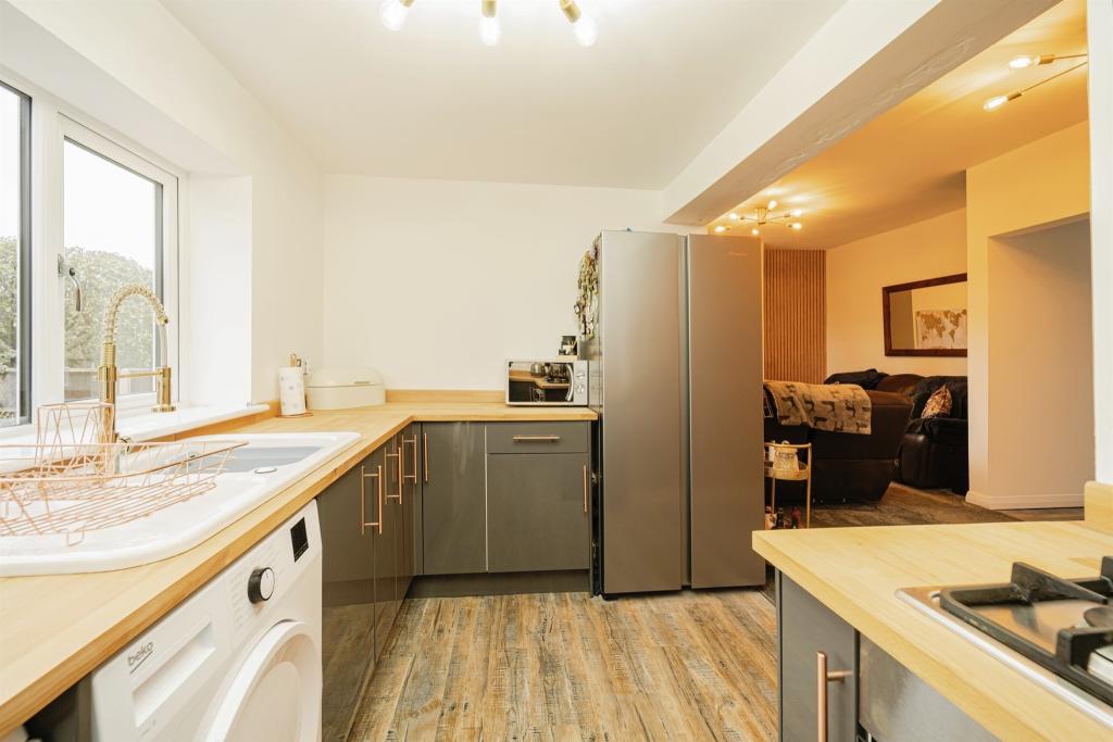 2 bedroom detached bungalow for sale in Legge Lane, Bilston, WV14