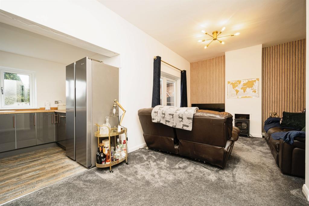 2 bedroom detached bungalow for sale in Legge Lane, Bilston, WV14