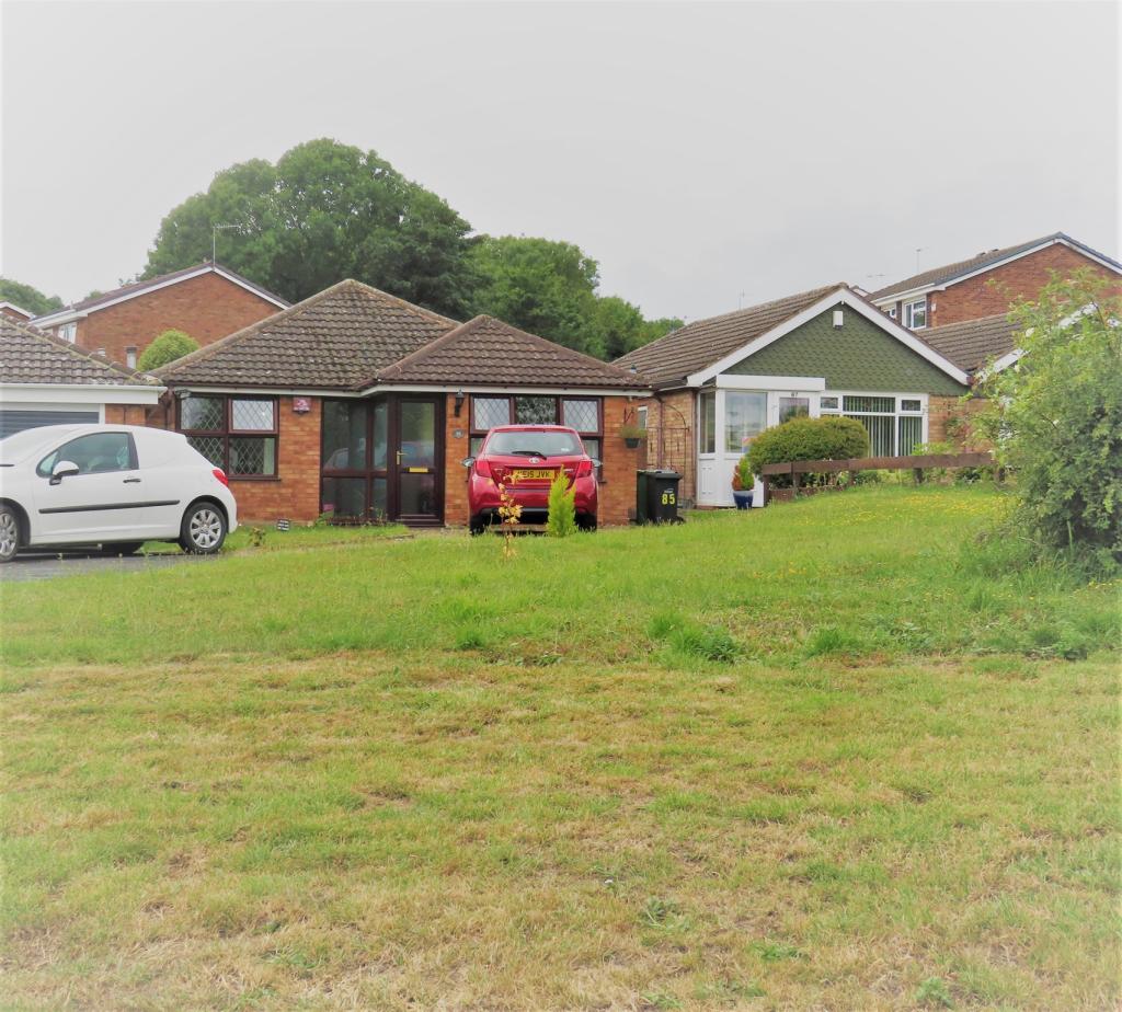 3 bedroom semidetached bungalow for sale in Woods Lane, BRIERLEY HILL, DY5