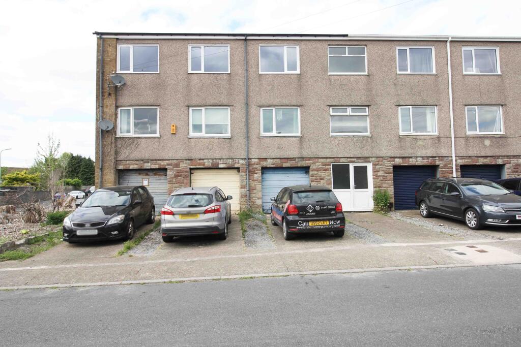 Main image of property: Heol Treferig, Beddau CF38 2SW