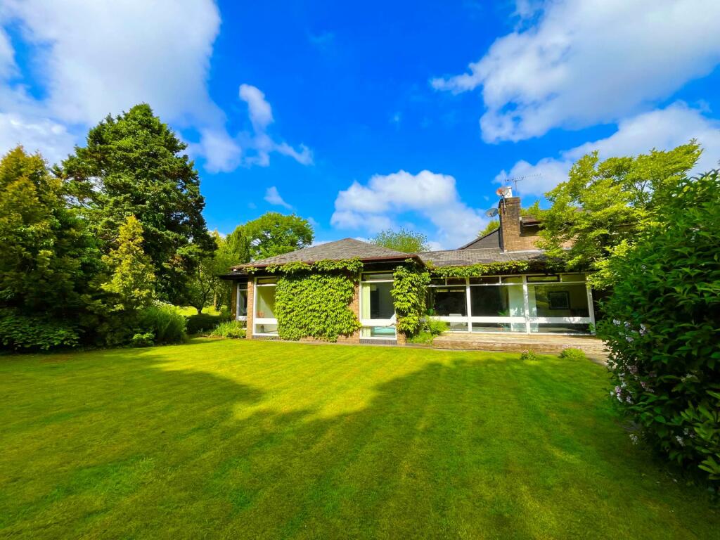 4 bedroom detached house for sale in Ingleholme Gardens, Eccleston Park