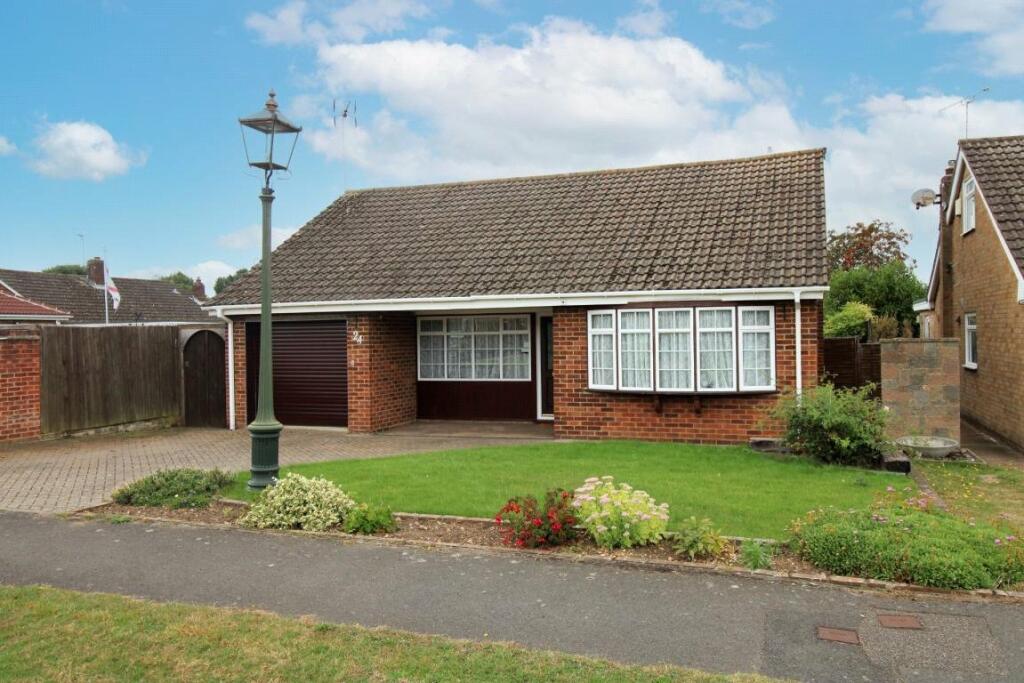 4 bedroom detached house for sale in Rosemary Gardens, Blackwater