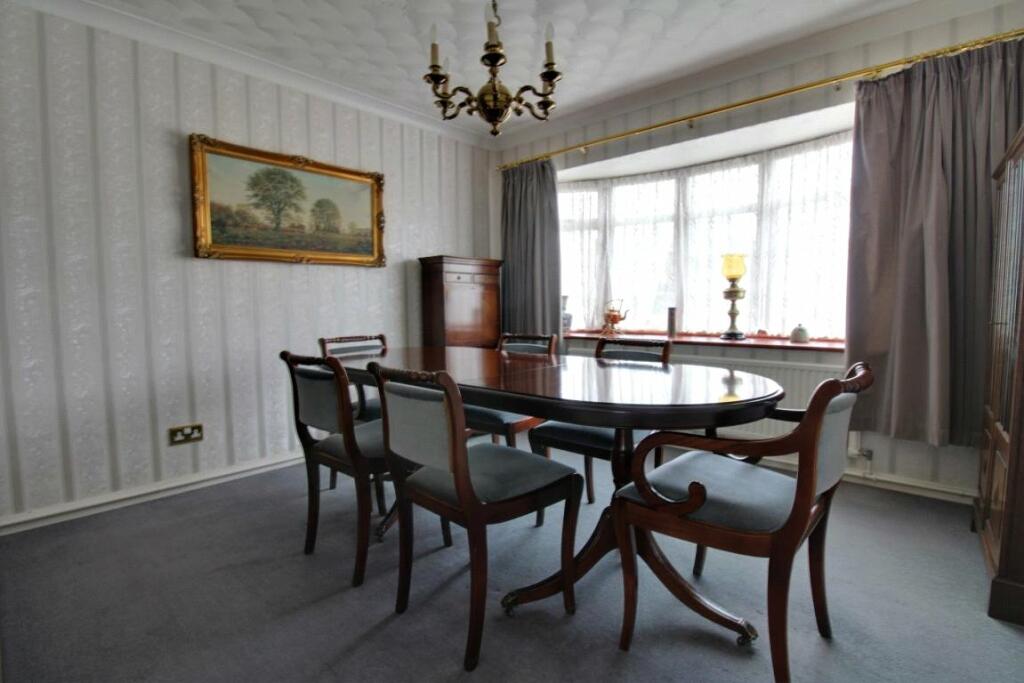 4 bedroom detached house for sale in Rosemary Gardens, Blackwater