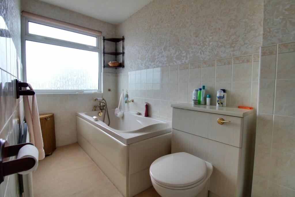 4 bedroom detached house for sale in Rosemary Gardens, Blackwater