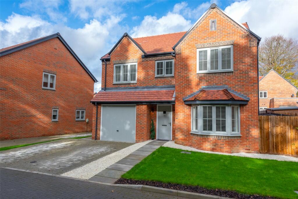 4 bedroom detached house for sale in Princess Place, Deepcut, Camberley