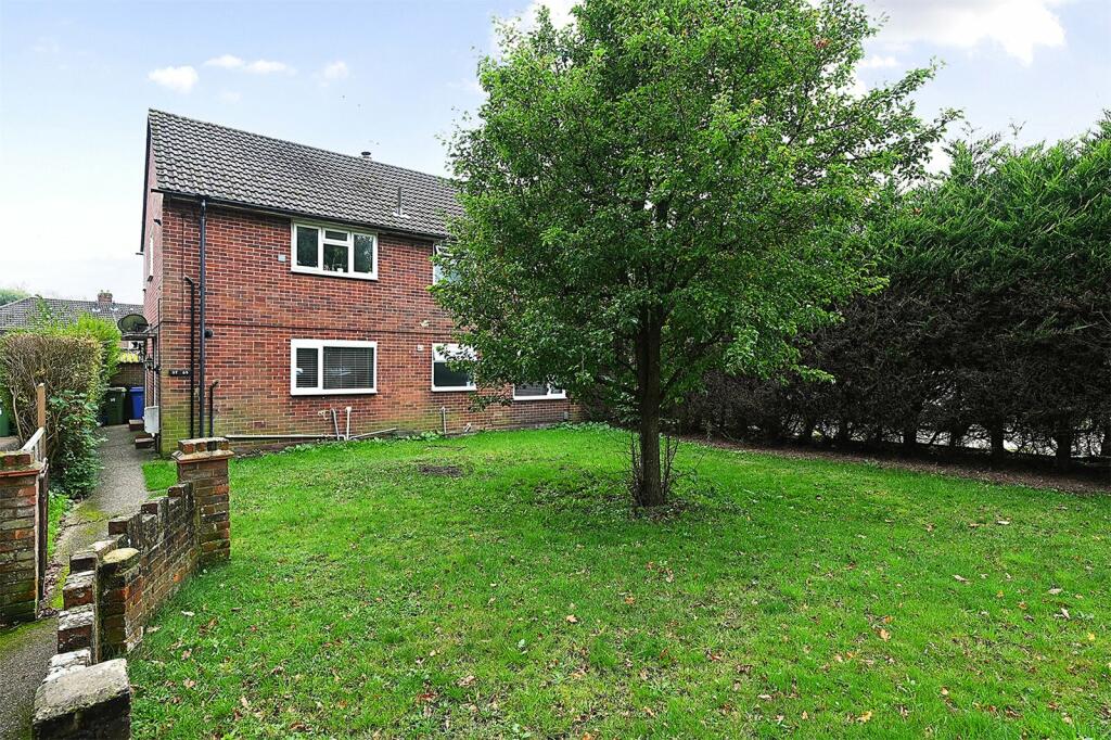 3 bedroom apartment for sale in Chapel Lane, Farnborough, Hampshire, GU14