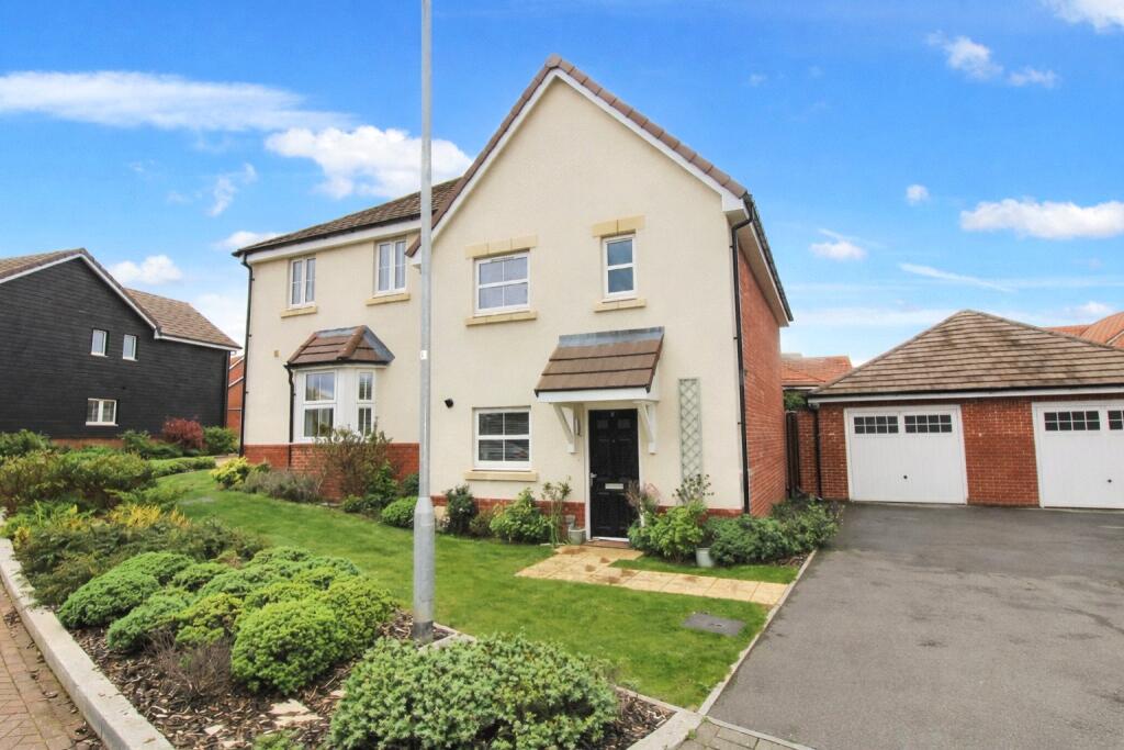 Main image of property: Muir Gate, Binfield, Bracknell, Berkshire, RG42