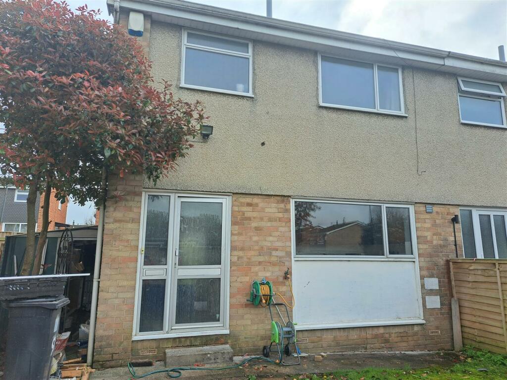 3 bedroom end of terrace house for rent in Hazelbury Drive, Bristol, BS30