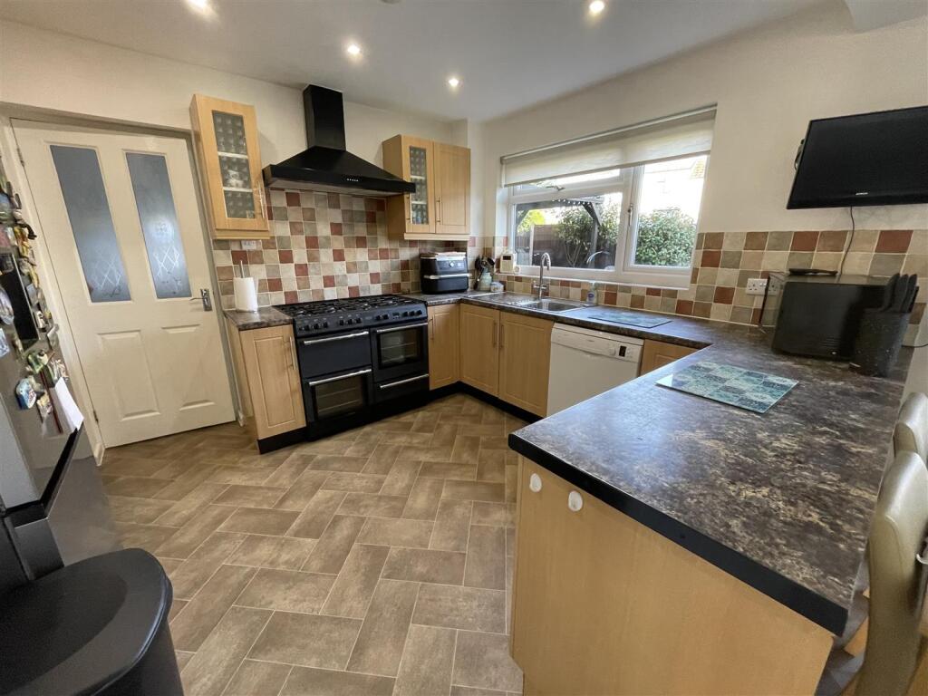 Additional property image - Woodstock Close, Bristol