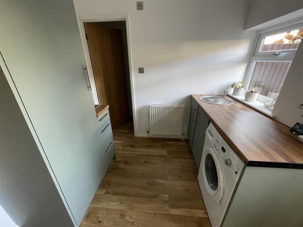 Additional property image - Woodstock Close, Bristol