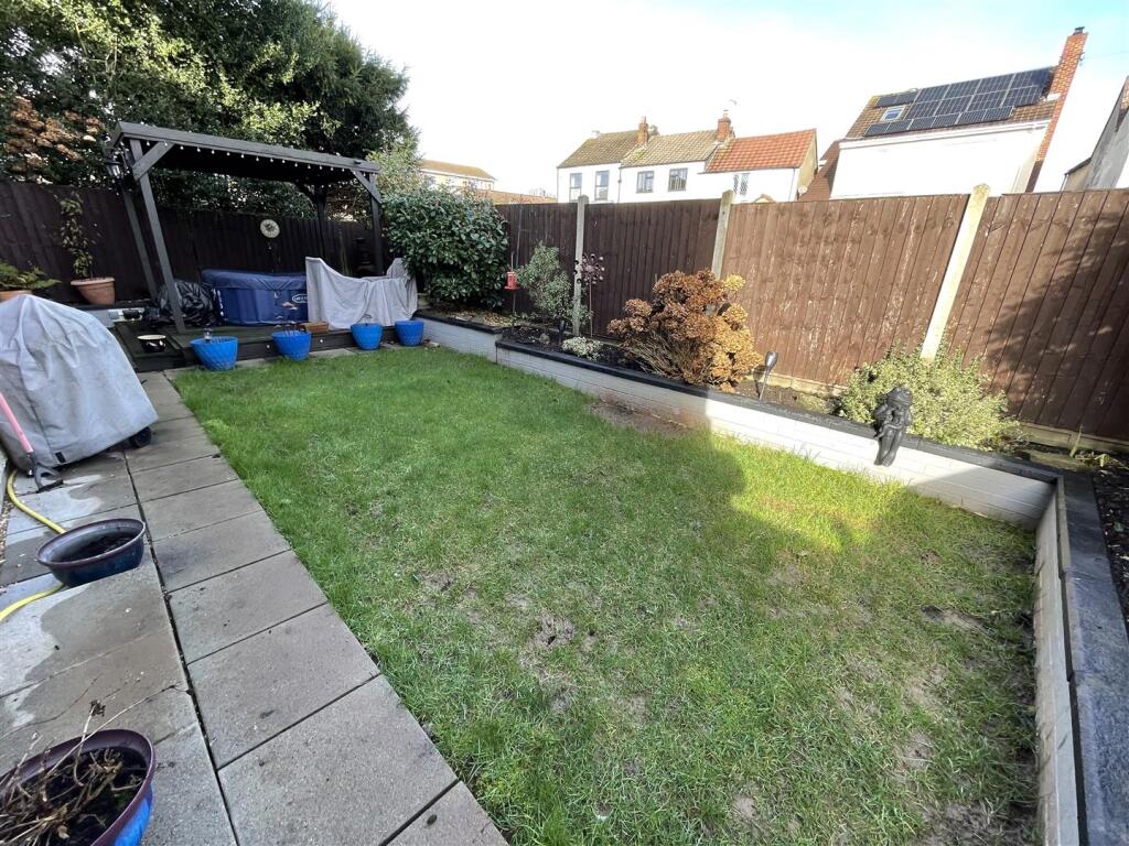 Additional property image - Woodstock Close, Bristol