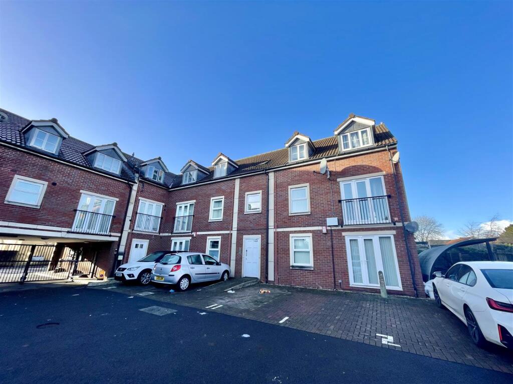 Main image of property: High Street, Kingswood