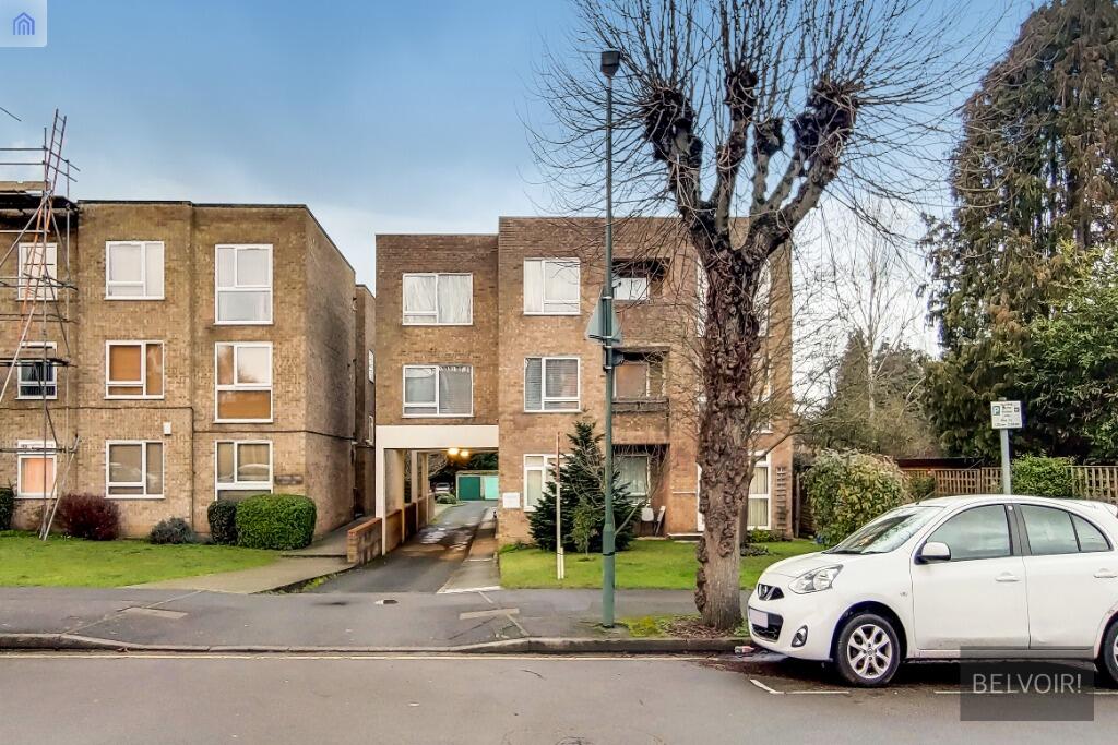 3 bedroom flat for rent in The Park, Sidcup, DA14