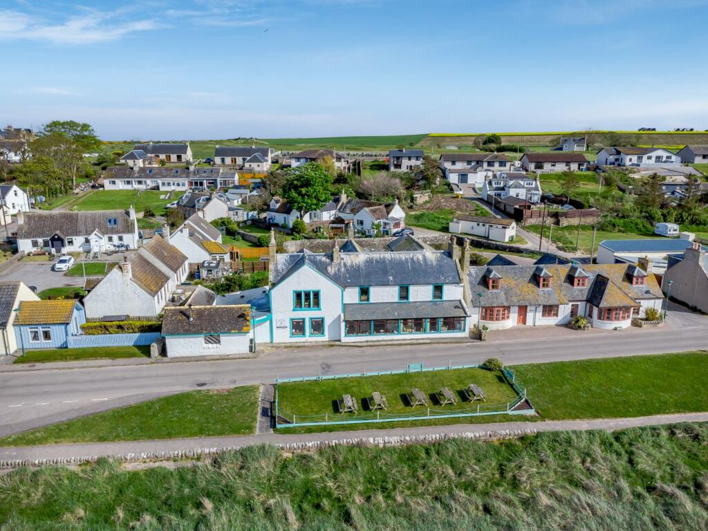 5 bedroom detached house for sale in Caledonian House, Main Street