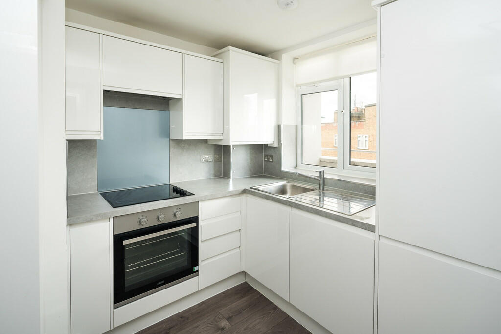 2 bedroom apartment for sale in Benson House, SE1