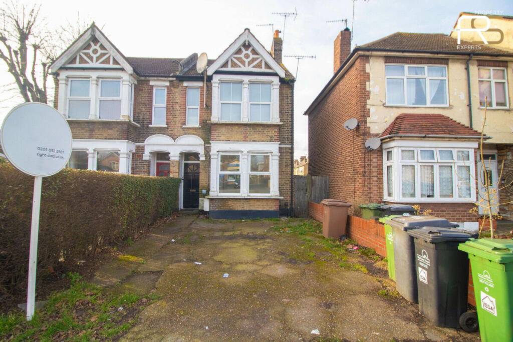 Main image of property: Chingford Mount Road, Chingford, E4