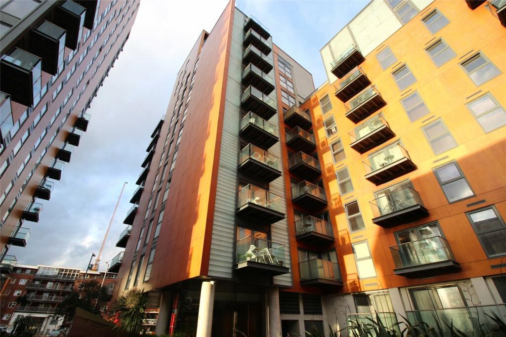 2 bedroom apartment for rent in Skyline Central 1, 50 Goulden Street, Manchester City Centre, M4