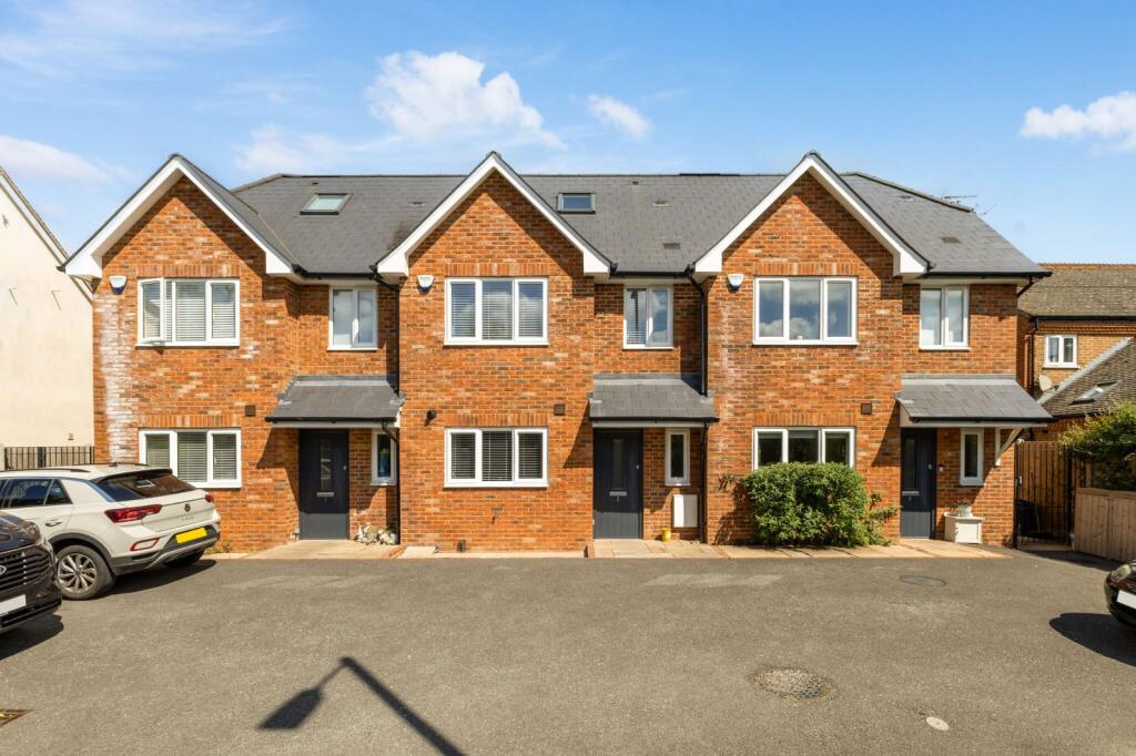 Main image of property: Forest Road, Binfield, Bracknell, Berkshire