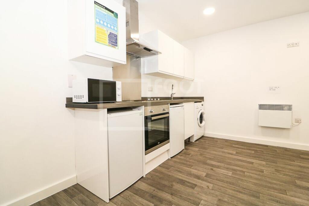 Additional property image - Colonnade House, Bradford, BD1 2BQ