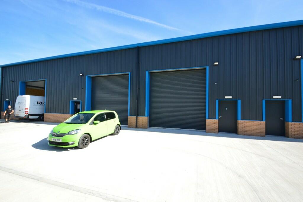 to lease in Bucknell Way, Pathfields Business Park, South