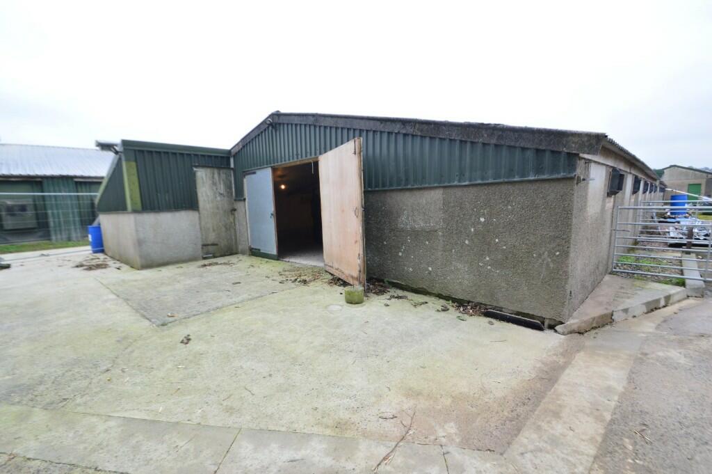 to lease in Nadder Lane, South Molton, Devon, EX36