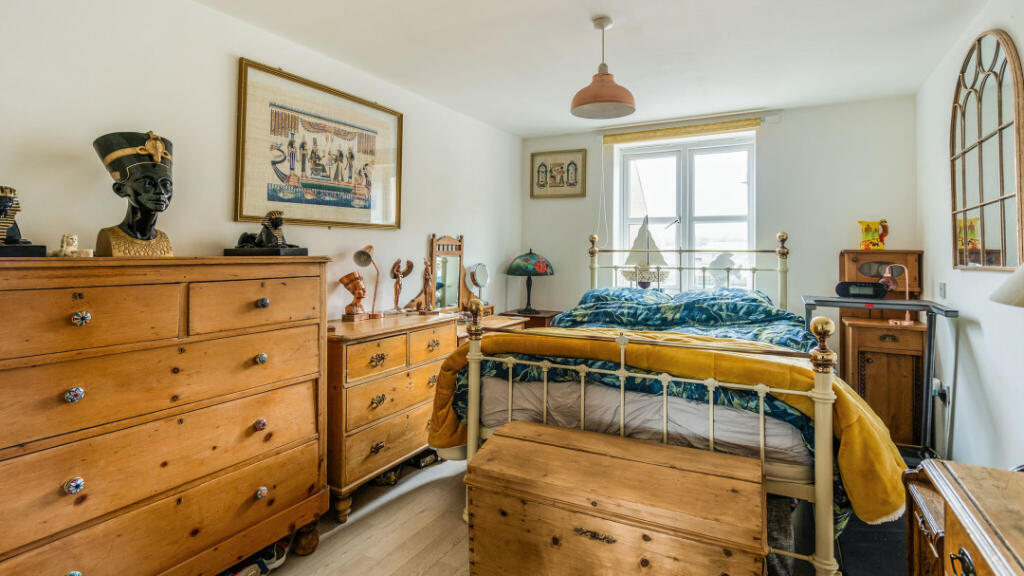 Additional property image - Harriet Place, Shoreham-By-Sea, BN43 5PG