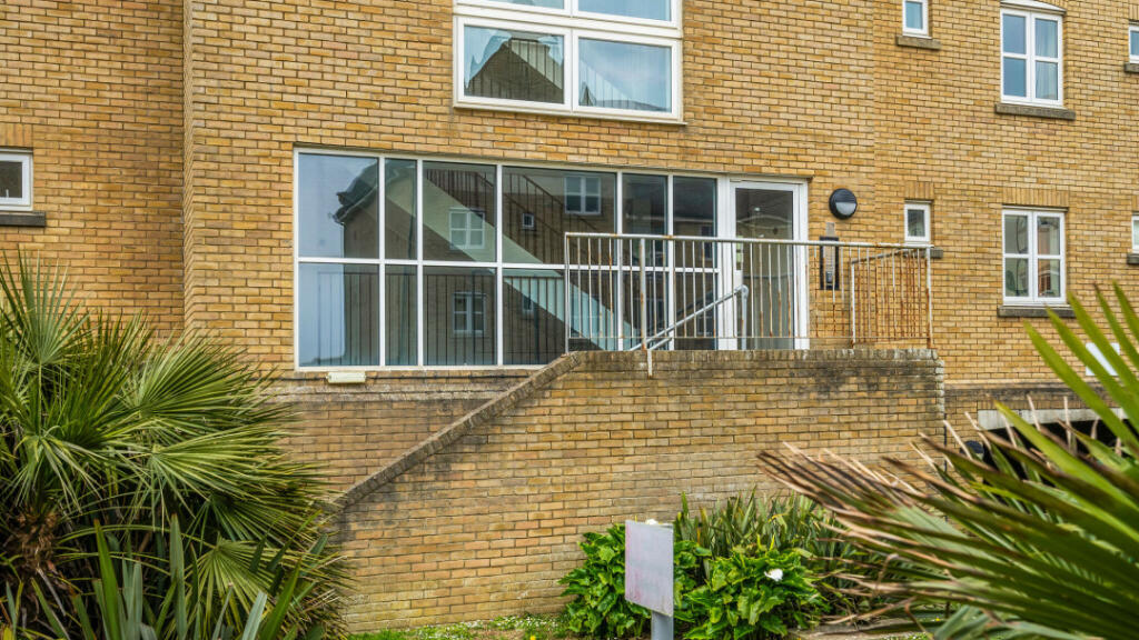 Additional property image - Harriet Place, Shoreham-By-Sea, BN43 5PG