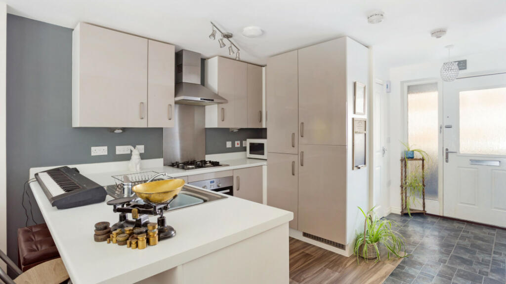 Additional property image - Russet Way, B50 4QN
