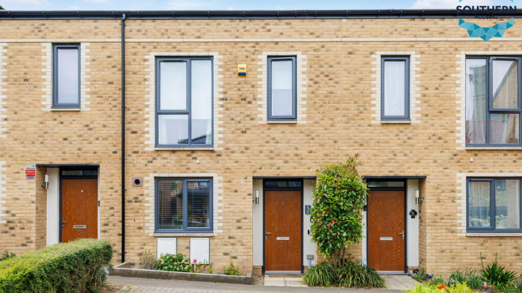 Main image of property: Coulsdon, Coulsdon, CR5 3GZ