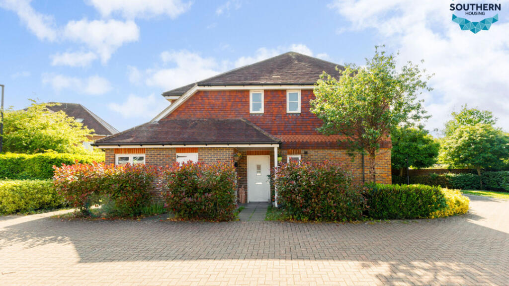 Main image of property: FLAT 1 Ashburnham Mews, Cuckfield, RH17 5AY