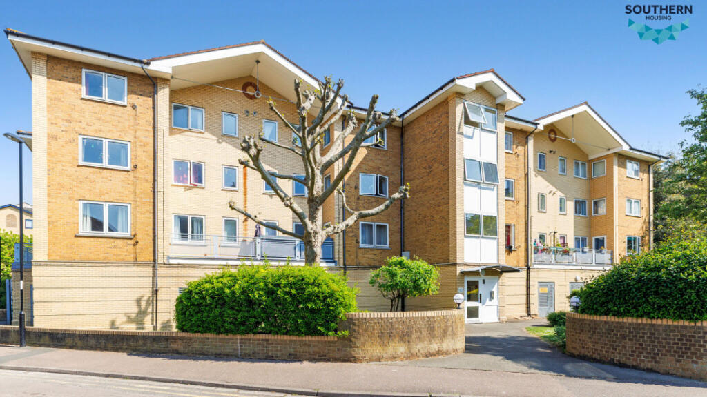 Main image of property: Woburn Road, Croydon, Surrey, CR0 2AB