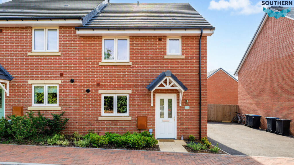 Main image of property: Mount Grace Road nn1 2hd, NN11 2HD