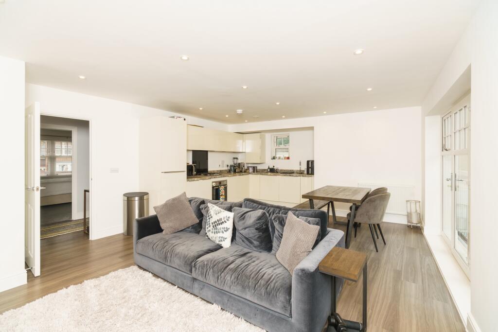 Main image of property: Palmerstone Court, Rosebery Place, Mill Hill, NW7