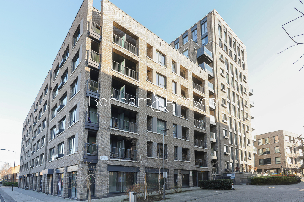 Main image of property: Winchester Square, Surrey Quays, SE8