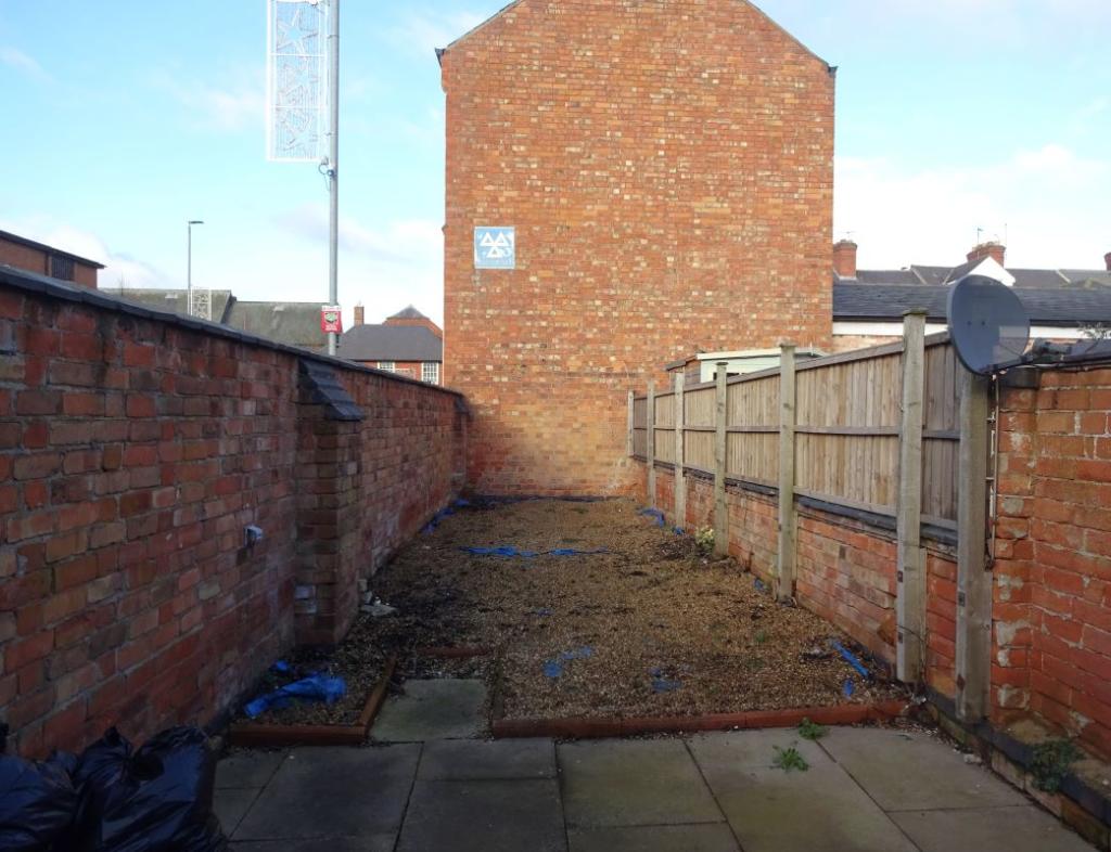1 bedroom mixed use property for sale in Countesthorpe Road, South Wigston, Leicester, LE18 4PF