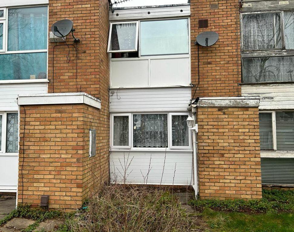 2-bedroom-town-house-for-sale-in-48-blakesley-walk-off-anstey-lane