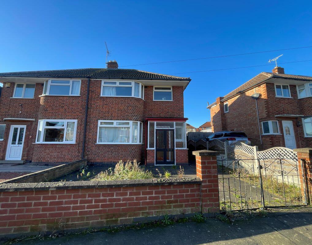 3 bedroom semidetached house for sale in 9 Stratford Road, Off