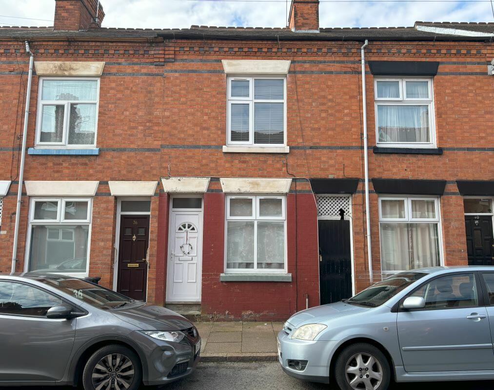 Main image of property: 38 Warwick Street, Off Tudor Road, Leicester, LE3 5SD