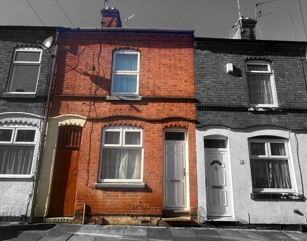 Main image of property: 45 Vernon Road, Aylestone, Leicester, LE2 8GE
