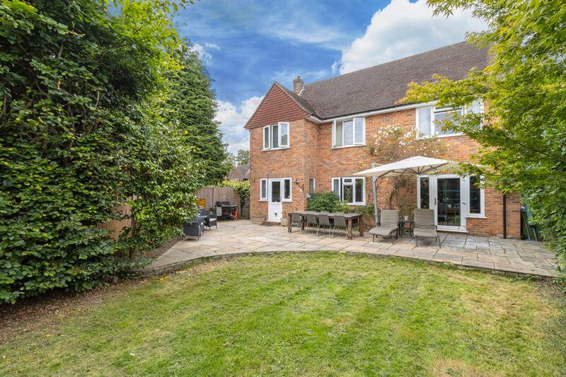 4 bedroom detached house for sale in Collingwood Road, Horsham, RH12