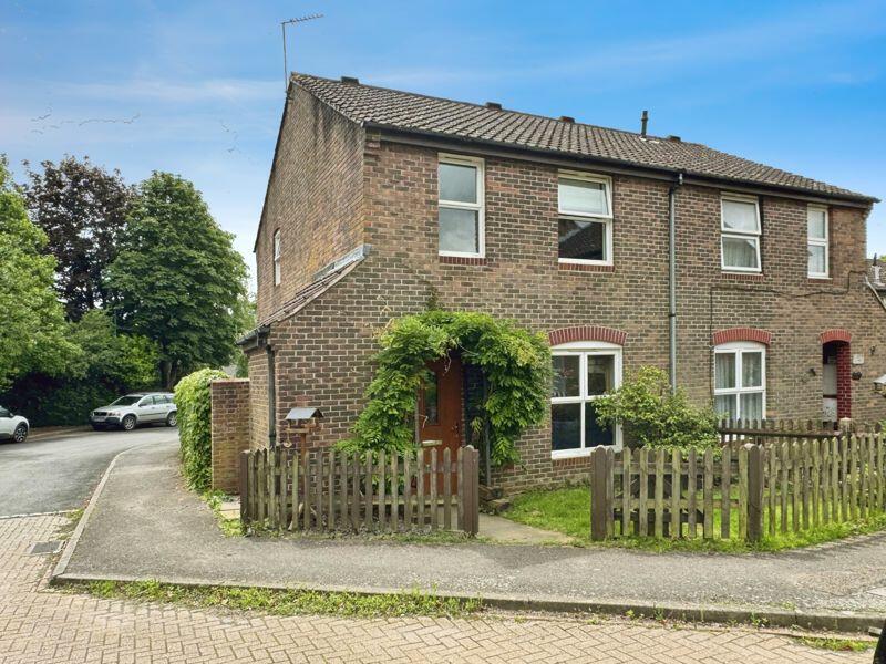 3 bedroom semidetached house for sale in Cousins Way, Pulborough, RH20