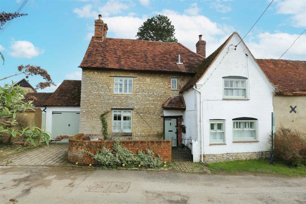 3 bedroom house for sale in 17 Church End, Haddenham, Aylesbury, HP17