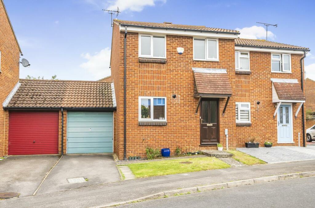 3 bedroom house for sale in Wentworth Road, Thame, OX9
