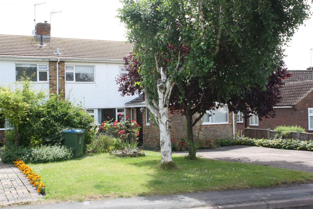 4 bedroom semidetached house for rent in Dollicott, Haddenham, HP17